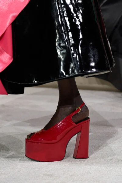 Look 70